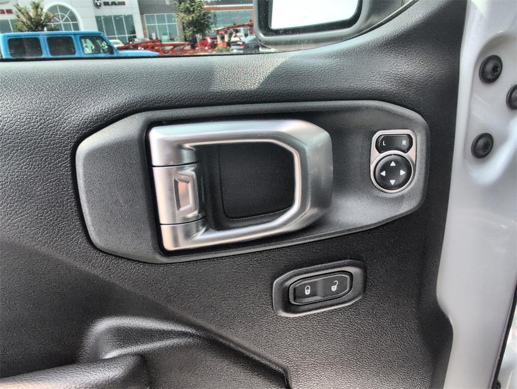 new 2025 Jeep Gladiator car, priced at $43,962