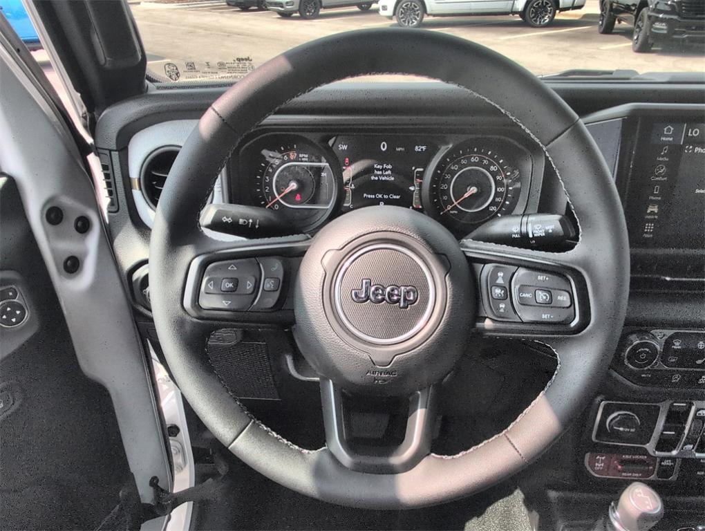 new 2025 Jeep Gladiator car, priced at $43,962