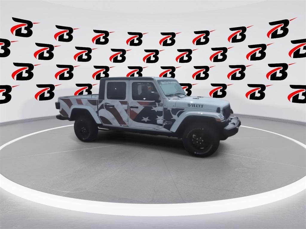 new 2025 Jeep Gladiator car, priced at $43,962