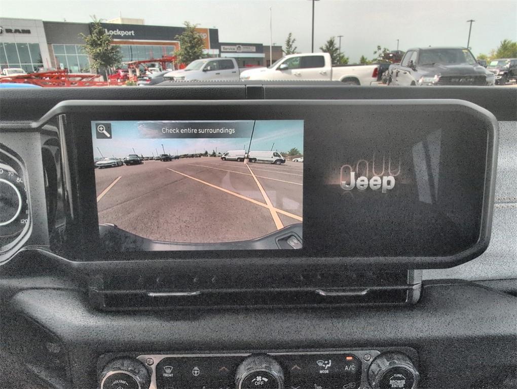 new 2025 Jeep Gladiator car, priced at $43,962