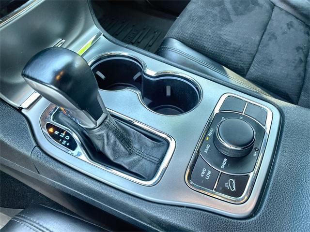 used 2020 Jeep Grand Cherokee car, priced at $23,495