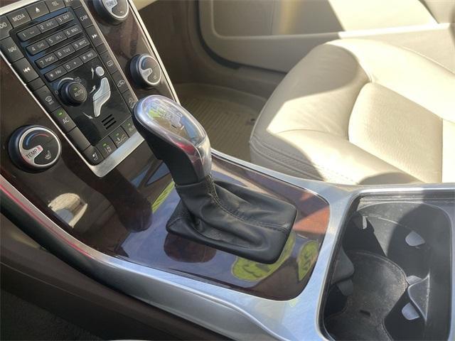 used 2013 Volvo XC70 car, priced at $10,995