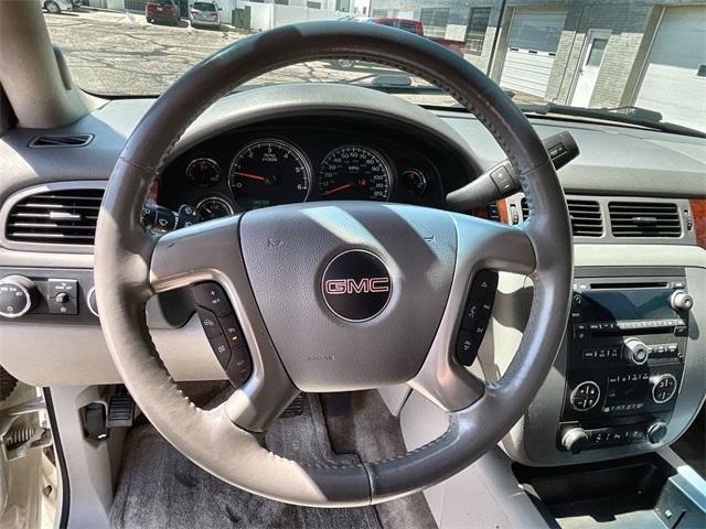 used 2014 GMC Yukon XL car, priced at $15,995