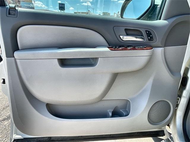 used 2014 GMC Yukon XL car, priced at $15,995