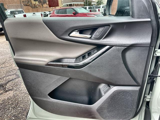 used 2025 Chevrolet Equinox car, priced at $29,859