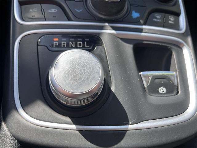 used 2016 Chrysler 200 car