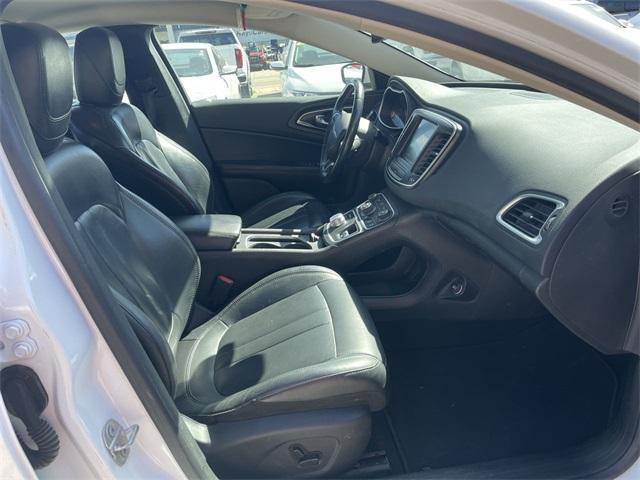 used 2016 Chrysler 200 car