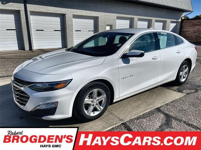 used 2022 Chevrolet Malibu car, priced at $18,495