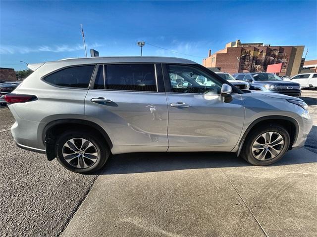 used 2023 Toyota Highlander car, priced at $37,993