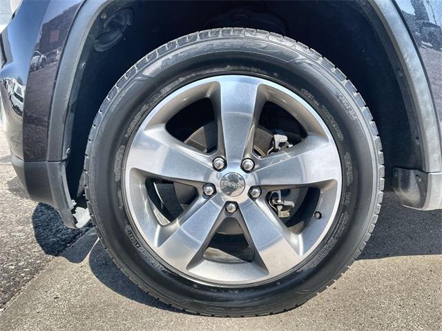 used 2015 Jeep Grand Cherokee car, priced at $15,495