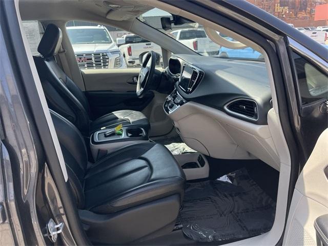 used 2023 Chrysler Pacifica car, priced at $24,995