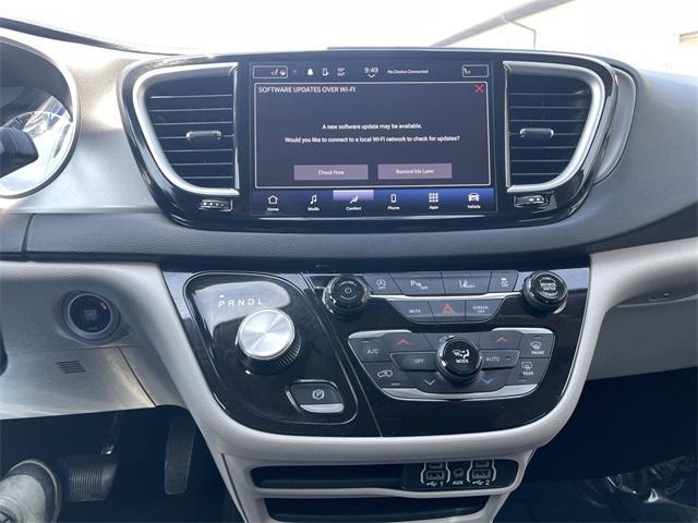 used 2023 Chrysler Pacifica car, priced at $24,995