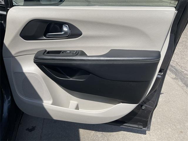 used 2023 Chrysler Pacifica car, priced at $24,995