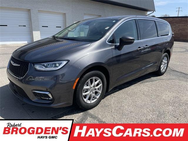 used 2023 Chrysler Pacifica car, priced at $24,995