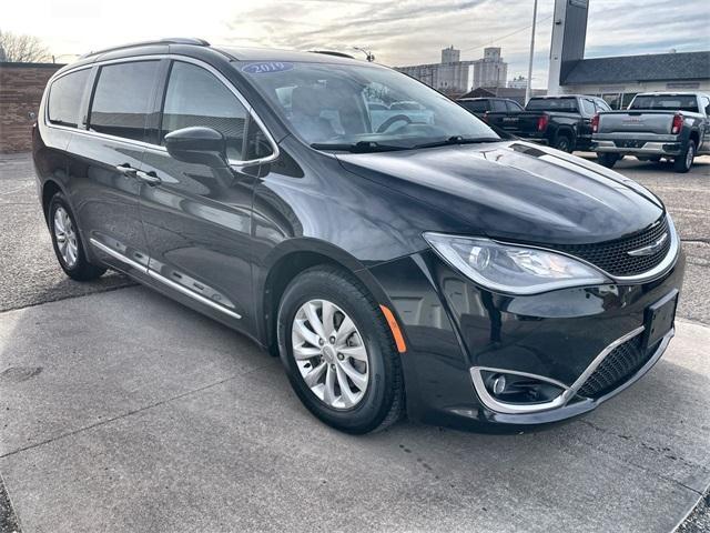 used 2019 Chrysler Pacifica car, priced at $15,825