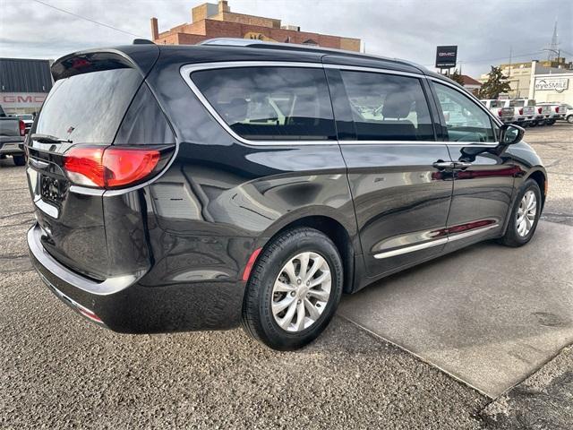 used 2019 Chrysler Pacifica car, priced at $15,825