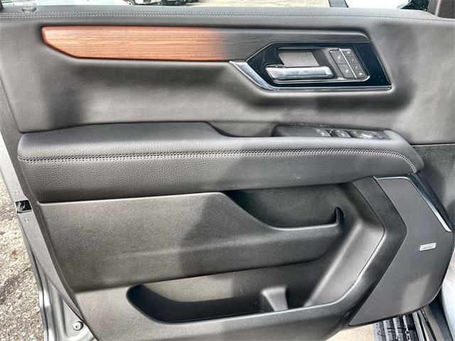 new 2025 GMC Yukon XL car, priced at $90,760