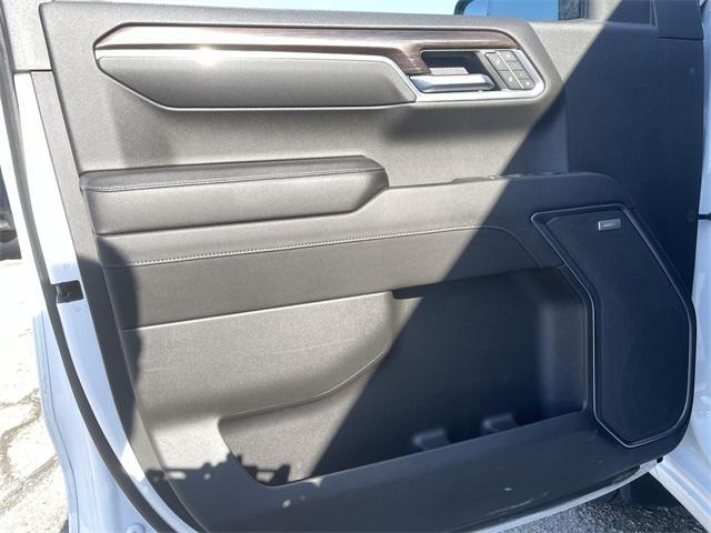 used 2022 GMC Sierra 1500 car, priced at $42,877