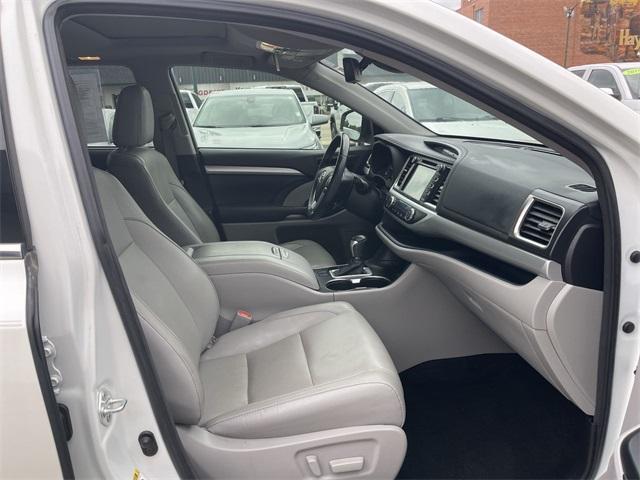 used 2017 Toyota Highlander car, priced at $24,495