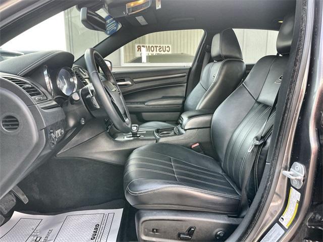 used 2014 Chrysler 300 car