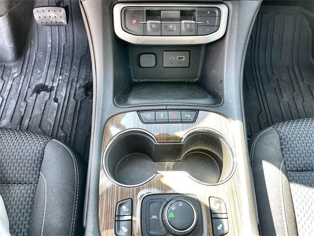 used 2023 GMC Acadia car, priced at $30,376