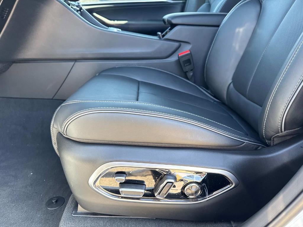 new 2025 Jeep Grand Cherokee car, priced at $57,769