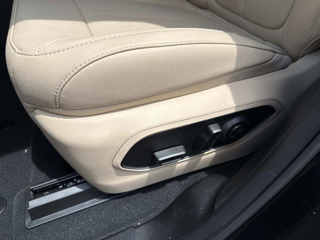 new 2025 Jeep Grand Cherokee car, priced at $51,796