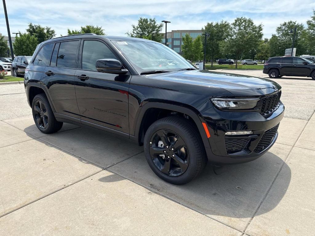 new 2025 Jeep Grand Cherokee car, priced at $51,796