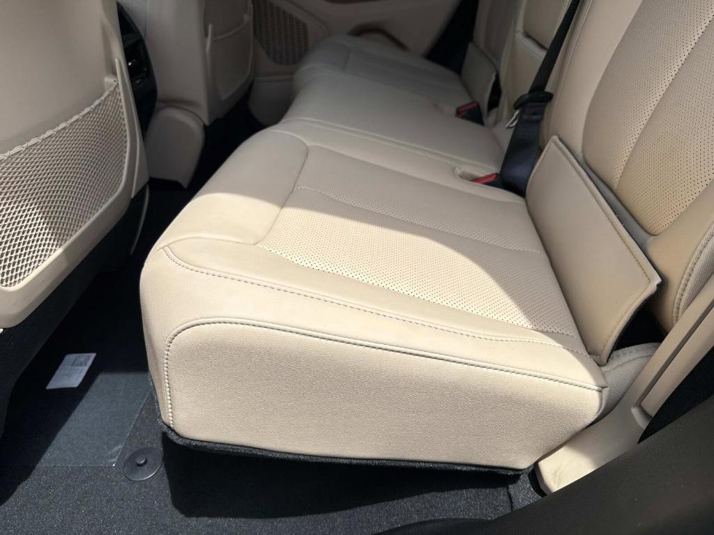 new 2025 Jeep Grand Cherokee car, priced at $51,796