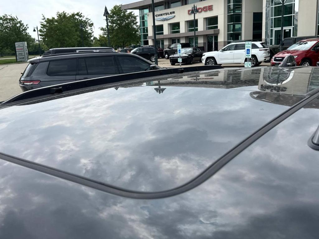 new 2025 Jeep Grand Cherokee car, priced at $57,243