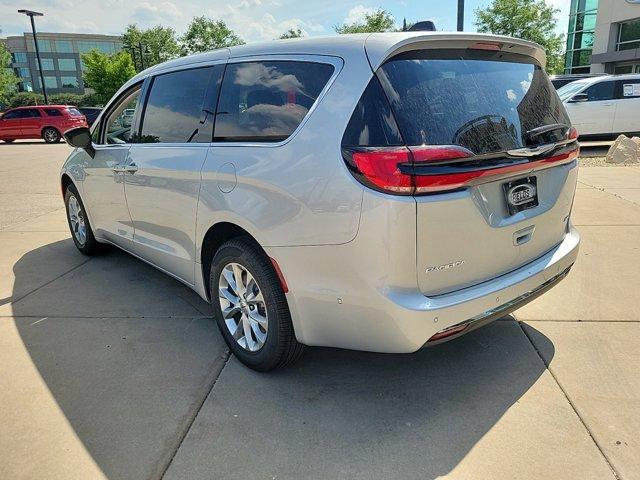 new 2024 Chrysler Pacifica car, priced at $44,337