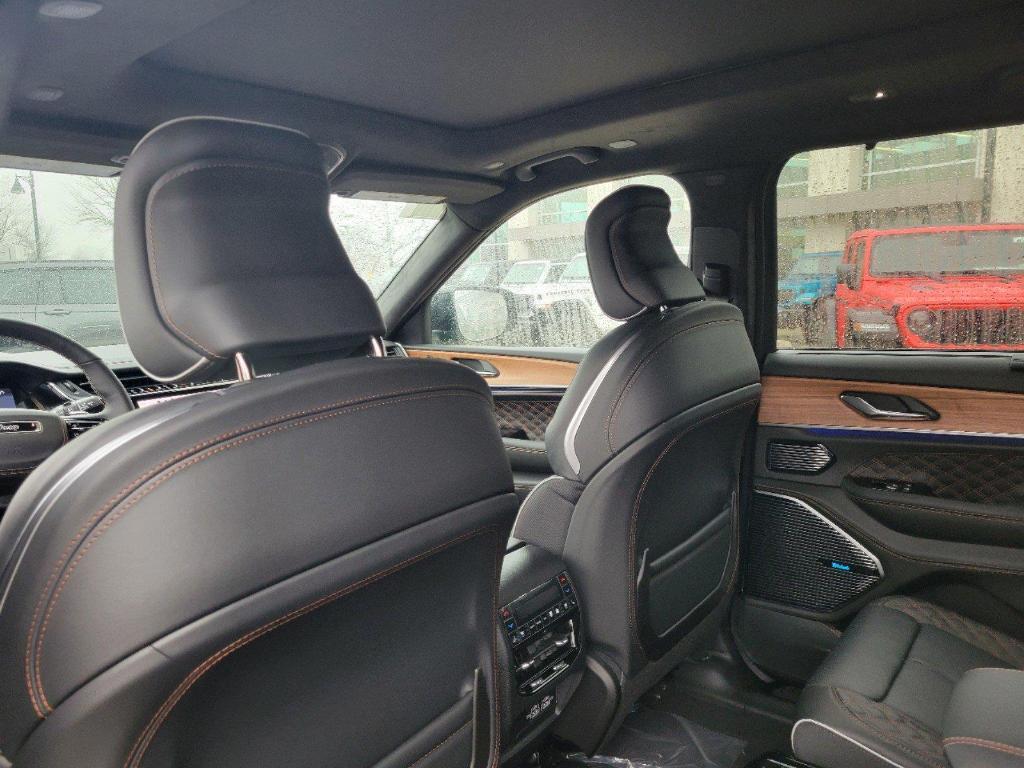 new 2025 Jeep Grand Cherokee L car, priced at $66,696