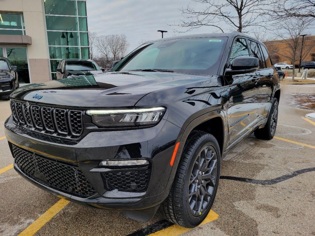 new 2025 Jeep Grand Cherokee 4xe car, priced at $70,920