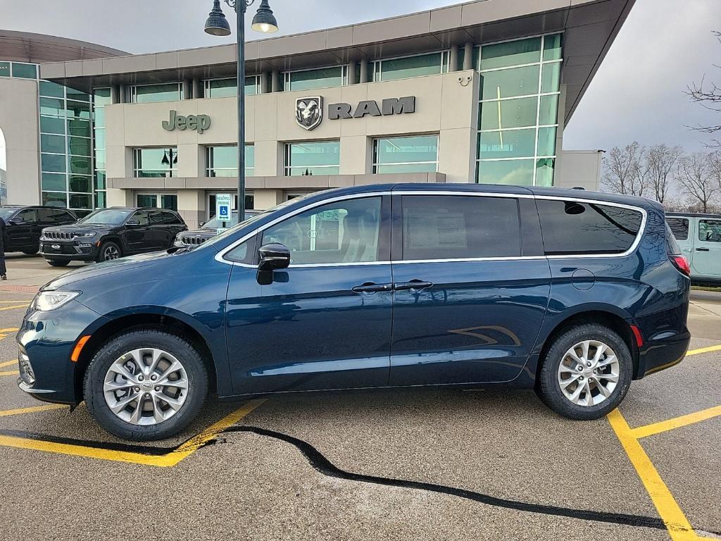 new 2025 Chrysler Pacifica car, priced at $43,147