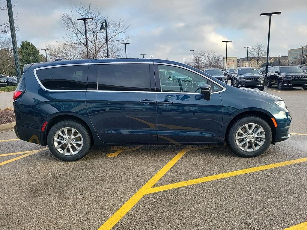 new 2025 Chrysler Pacifica car, priced at $43,147