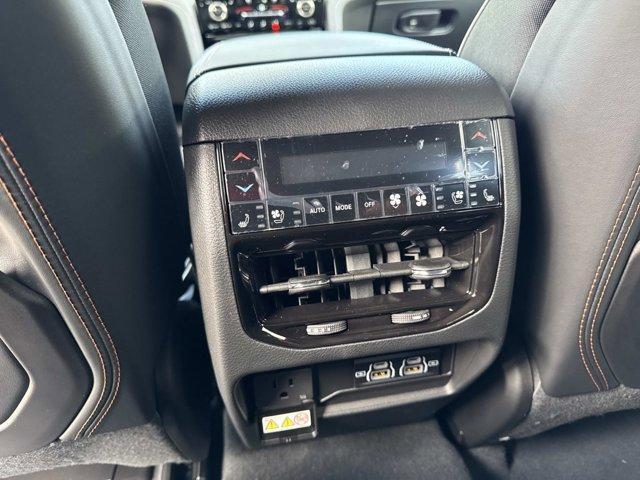 new 2025 Jeep Grand Cherokee car, priced at $61,318