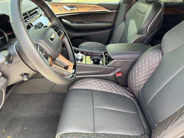 new 2025 Jeep Grand Cherokee car, priced at $61,318
