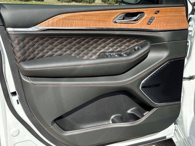 new 2025 Jeep Grand Cherokee car, priced at $61,318