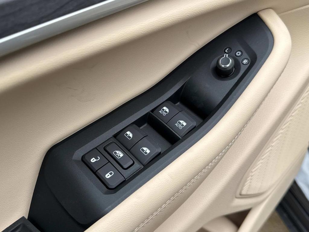 new 2025 Jeep Grand Cherokee car, priced at $52,796
