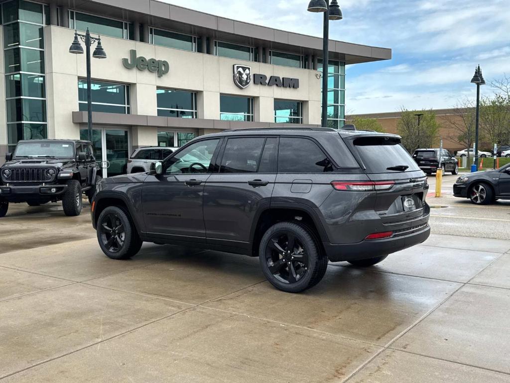 new 2025 Jeep Grand Cherokee car, priced at $52,796