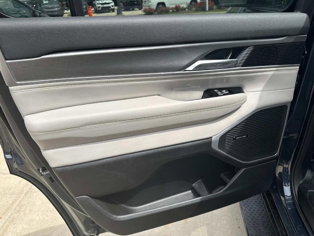 new 2025 Jeep Wagoneer car, priced at $71,026