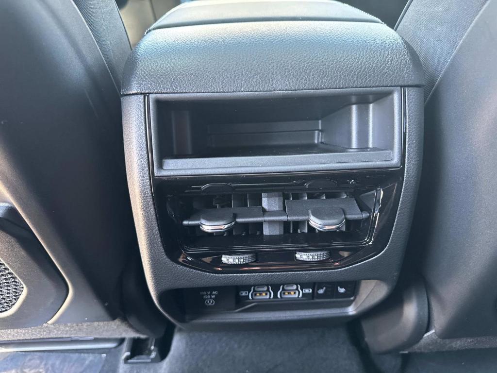 new 2025 Jeep Grand Cherokee car, priced at $57,256