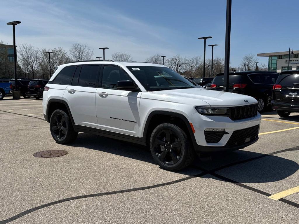 new 2025 Jeep Grand Cherokee car, priced at $50,063