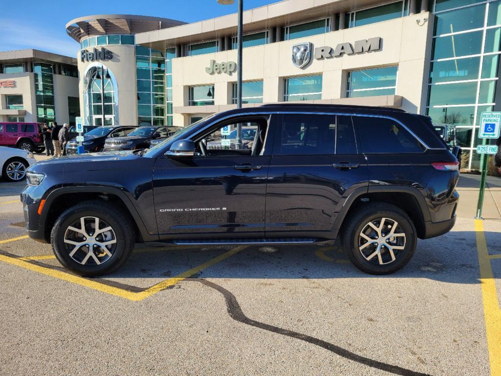 used 2024 Jeep Grand Cherokee car, priced at $41,463