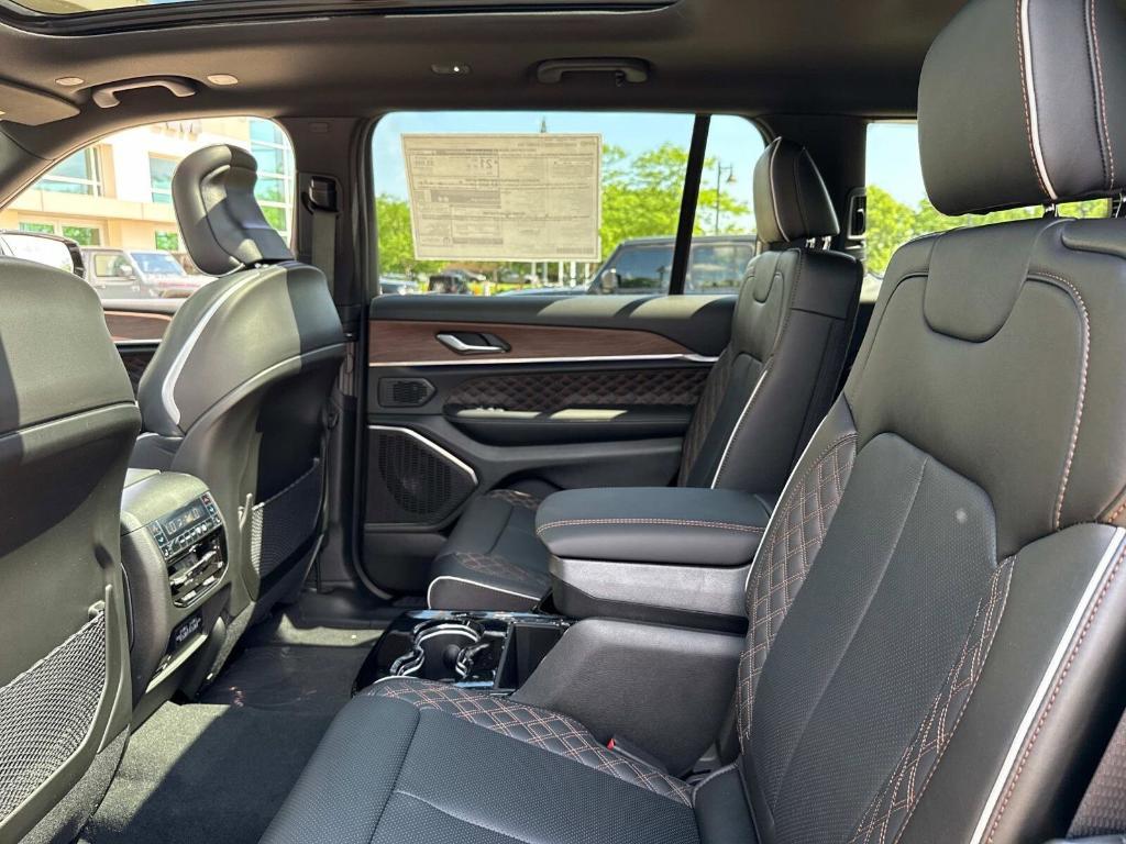 new 2025 Jeep Grand Cherokee L car, priced at $61,336