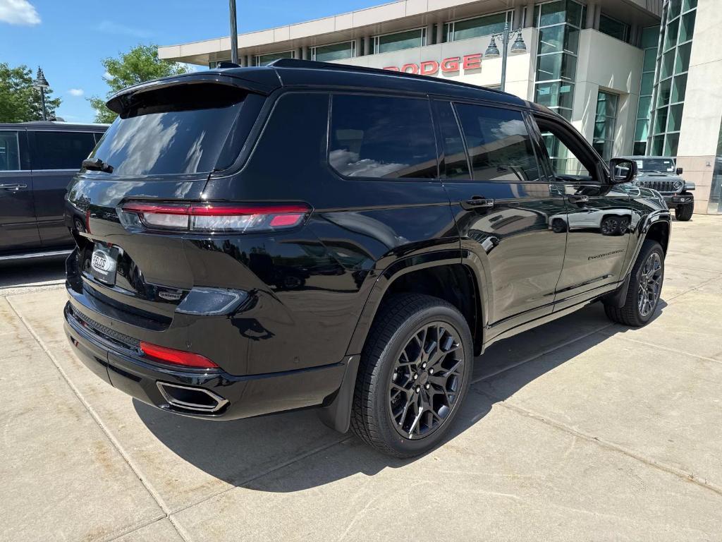new 2025 Jeep Grand Cherokee L car, priced at $61,336