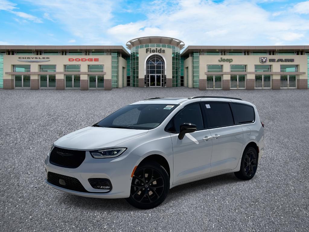 new 2025 Chrysler Pacifica car, priced at $55,574