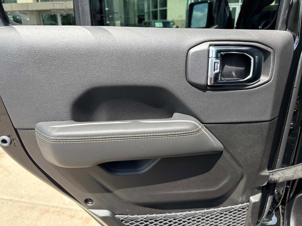 new 2025 Jeep Wrangler car, priced at $55,922