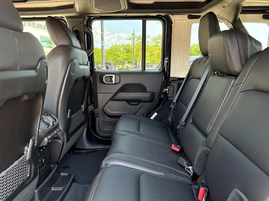new 2025 Jeep Wrangler car, priced at $55,922