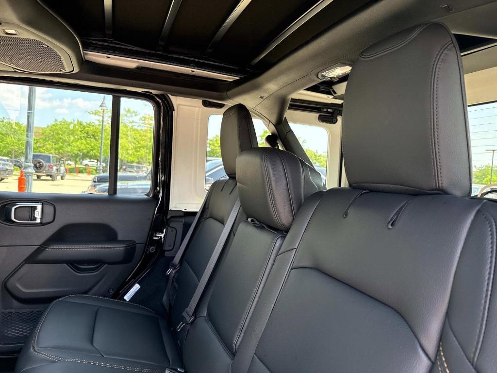 new 2025 Jeep Wrangler car, priced at $55,922